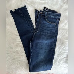 Abercrombie & Fitch Ultra High Rise Jean Legging (NEW) - Dark Rinse